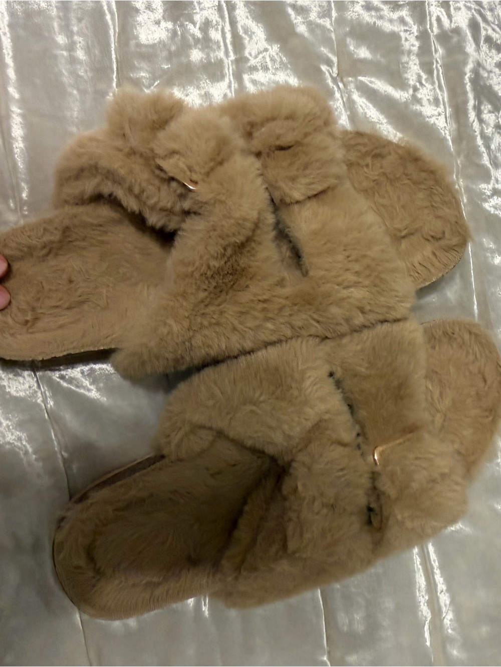 Women’s Plush Slide Slippers - Tan Faux Fur